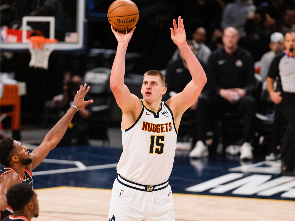 琳以出色的 琳以出色的